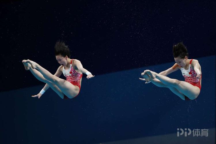 回放2021东京女子10米跳台完整版