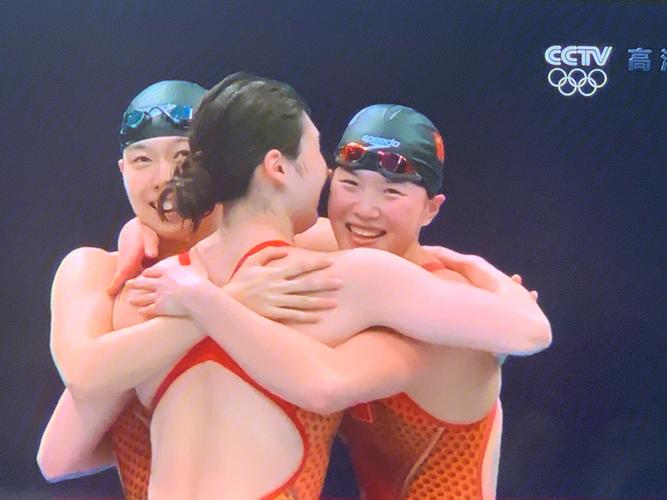 直播:女子200米自由泳决赛的相关图片